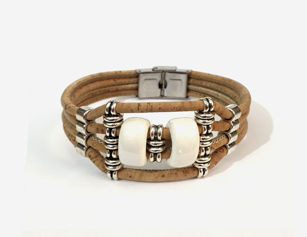 Cork bracelet, bracelets, vegan ideas, sustainable fashion, Made in Portugal 11
