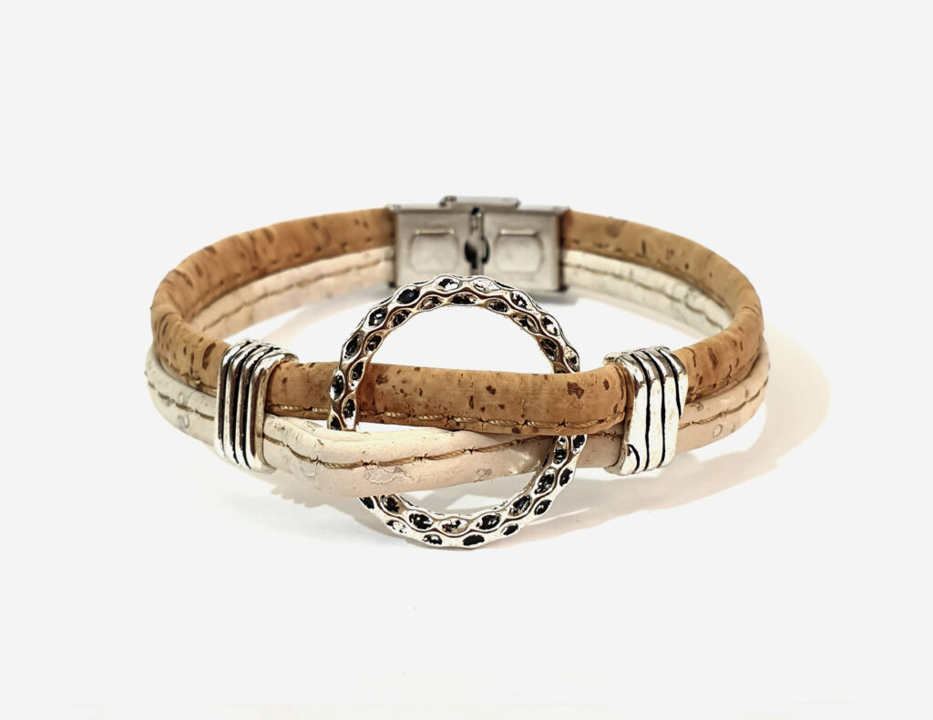 white Cork bracelet, bracelets, vegan ideas, sustainable fashion, Made in Portugal