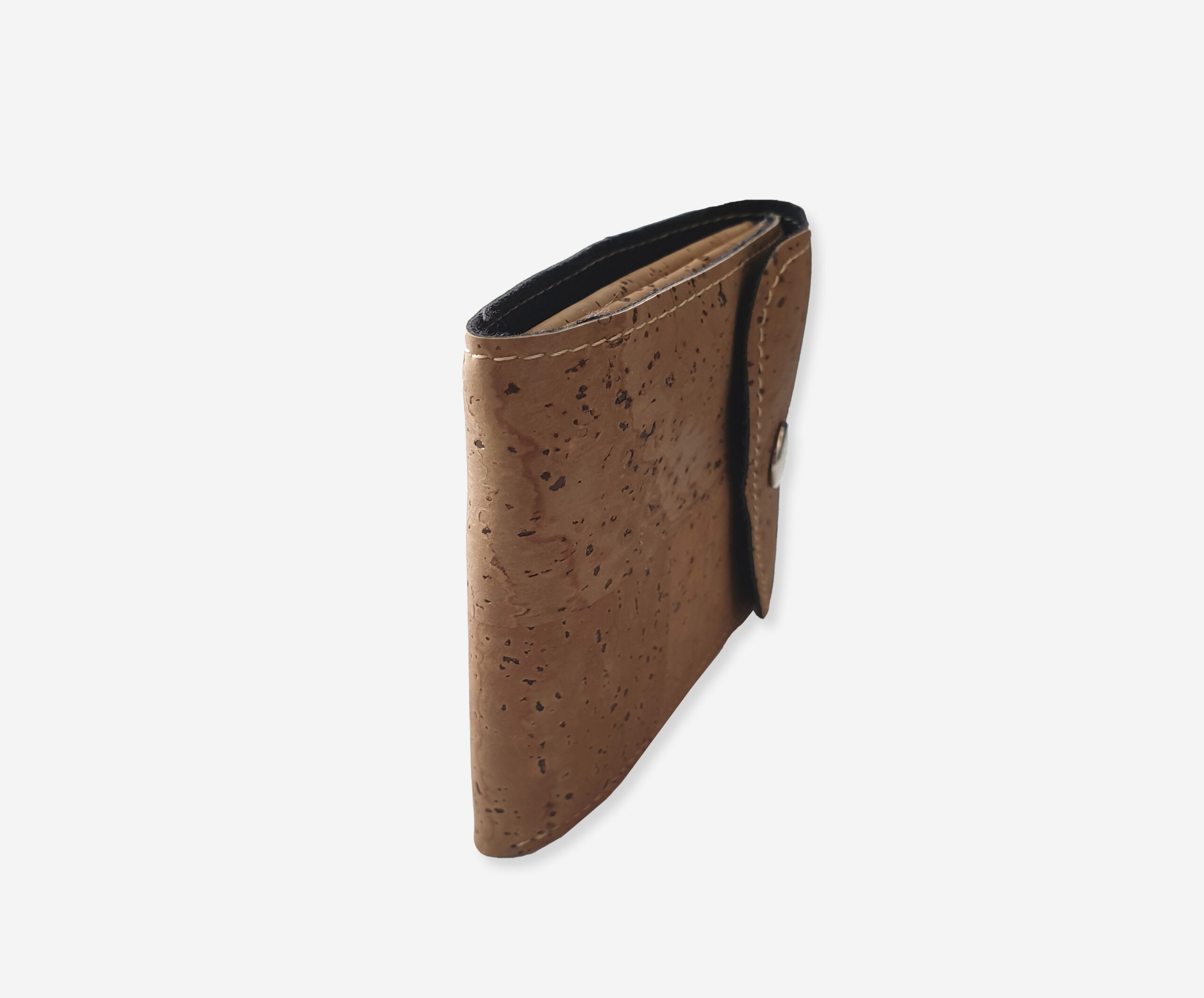 lightbrown-cork-wallet-clip-closes-image4